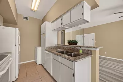 2626 Holly Hall Street #1211, Houston, TX 77054 - Photo 14