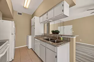 2626 Holly Hall St, Houston, TX 77054 - Photo 14