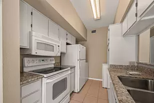2626 Holly Hall St, Houston, TX 77054 - Photo 16