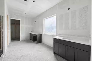 8550 Montridge Dr, Houston, TX 77055 - Photo 10