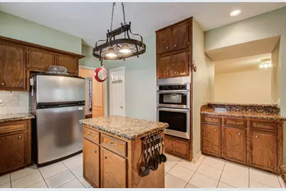 211 Squires Bend, Stafford, TX 77477 - Photo 8