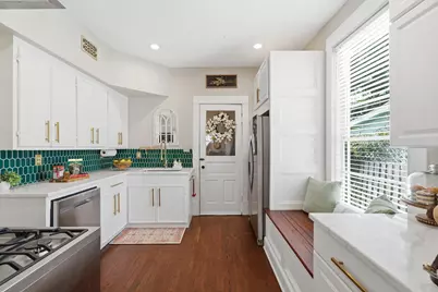 1001 Avenue K, Galveston, TX 77550 - Photo 10