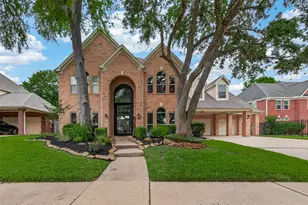 1403 Hillside Forest Dr, Sugar Land, TX 77479 - Photo 2