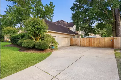 5819 Rocky Brook Drive, Houston, TX 77345 - Photo 4