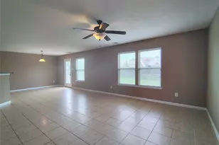 1206 Larks Trace Ln, Houston, TX 77090 - Photo 4