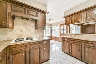 16511 Clearcrest Dr, Houston, TX 77059 - Photo 10