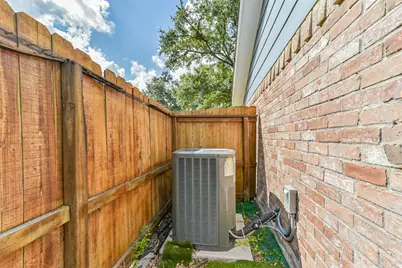 16511 Clearcrest Drive, Houston, TX 77059 - Photo 32
