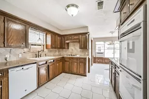 16511 Clearcrest Dr, Houston, TX 77059 - Photo 8