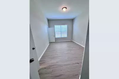 14305 Port Jackson Dr Drive, Texas City, TX 77568 - Photo 2
