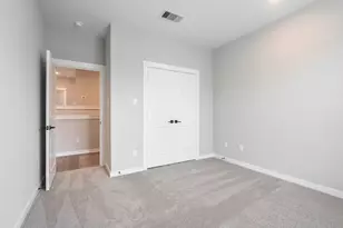 8440 Berry Brush, Houston, TX 77022 - Photo 18
