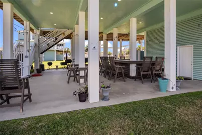 2366 Sandman, Crystal Beach, TX 77650 - Photo 8