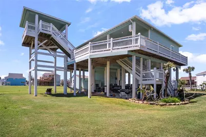 2366 Sandman, Crystal Beach, TX 77650 - Photo 4