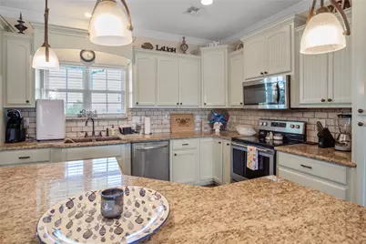 2366 Sandman, Crystal Beach, TX 77650 - Photo 22