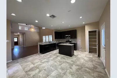 4819 Seaside Sparrow Lane, Baytown, TX 77521 - Photo 4