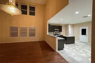 4819 Seaside Sparrow Ln, Baytown, TX 77521 - Photo 8