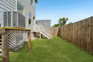 2206 Abernathy St, Houston, TX 77026 - Photo 4
