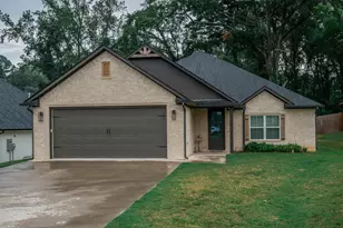 113 W Ruth, White Oak, TX 75693 - Photo 2