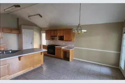 3645 Innisbrook, Beaumont, TX 77706 - Photo 2