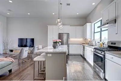 1256 N Post Oak Road B, Houston, TX 77055 - Photo 6