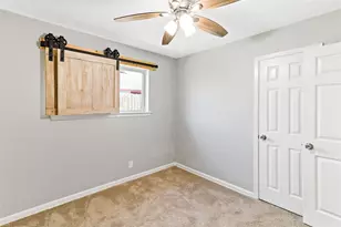 127 Talisman St, Lake Jackson, TX 77566 - Photo 20