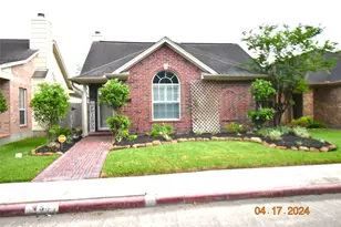 511 Brad Ct, Webster, TX 77598 - Photo 1