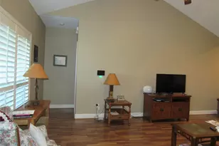 2411 Cheyenne Dr, Brenham, TX 77833 - Photo 12