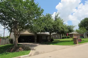 2411 Cheyenne Dr, Brenham, TX 77833 - Photo 2