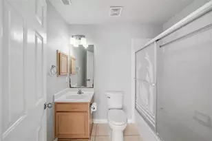 7027 Waveland Dr, Houston, TX 77072 - Photo 20