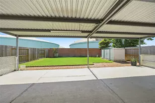 7027 Waveland Dr, Houston, TX 77072 - Photo 30