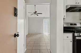 722 N Fall Creek Dr, Houston, TX 77336 - Photo 10