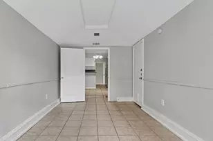 722 N Fall Creek Dr, Houston, TX 77336 - Photo 20