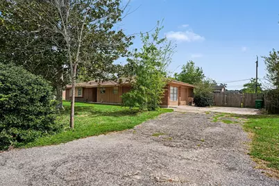 722 N Fall Creek Drive, Houston, TX 77336 - Photo 2