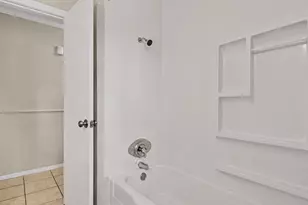 722 N Fall Creek Dr, Houston, TX 77336 - Photo 10