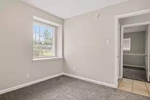 722 N Fall Creek Dr, Houston, TX 77336 - Photo 14