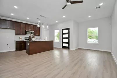 9806 Nedwald Street, Houston, TX 77029 - Photo 20