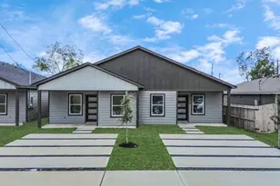 9806 Nedwald St, Houston, TX 77029 - Photo 2