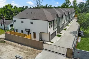 2410 Vaughn St, Houston, TX 77093 - Photo 2