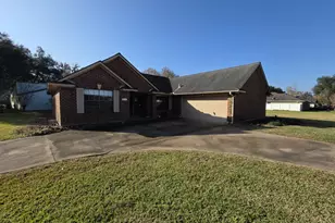 2571 Pinehurst Dr, West Columbia, TX 77486 - Photo 1