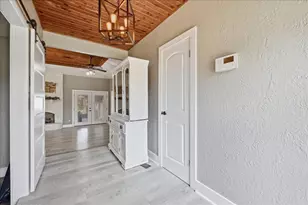 838 Texas Ave, Port Neches, TX 77651 - Photo 6