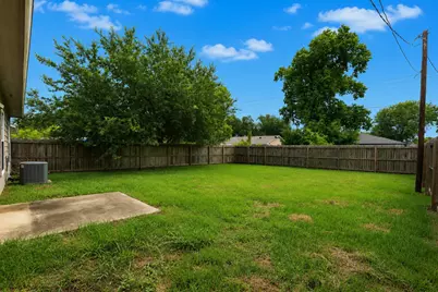 1611 N Avenue R, Freeport, TX 77541 - Photo 12