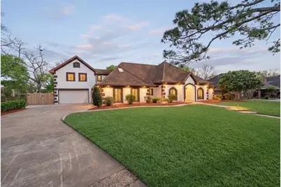 1205 Tall Pines Drive, Friendswood, TX 77546 - Photo 2