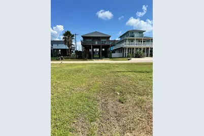 13127 Buccaneer Parkway, Freeport, TX 77541 - Photo 2