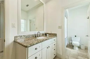 2502 Chimney Rock Rd, Houston, TX 77056 - Photo 36