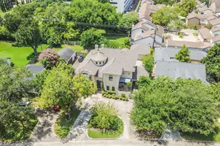 2502 Chimney Rock Rd, Houston, TX 77056 - Photo 4
