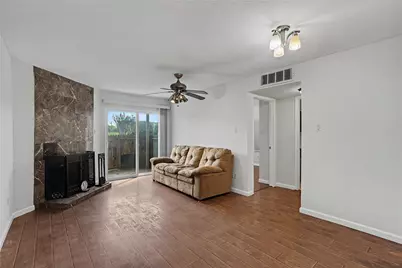 18800 Egret Bay Boulevard #609, Webster, TX 77058 - Photo 4