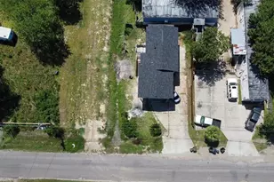 950 11th St, San Leon, TX 77539 - Photo 2