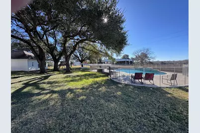 5008 Blaschke Road, Schulenburg, TX 78956 - Photo 18