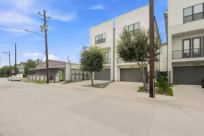 3313 Cline Street, Houston, TX 77020 - Photo 2