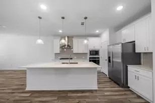 341 Dallas Meadows Dr, Dayton, TX 77535 - Photo 2