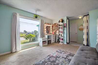 5710 Avenue T 1/2, Galveston, TX 77551 - Photo 4